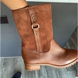 Brown leather boot, 9 1/2, gold buckle, zip up